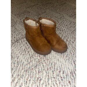 Cat and Jack brown suede toddler shoes